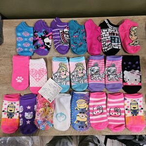Girl Socks *SAMPLES* 22 Pairs Size 6-8 years Disney Monster High Princesses
